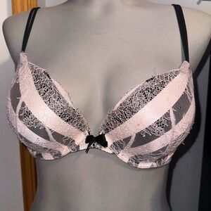 Victorias Secret push up bra